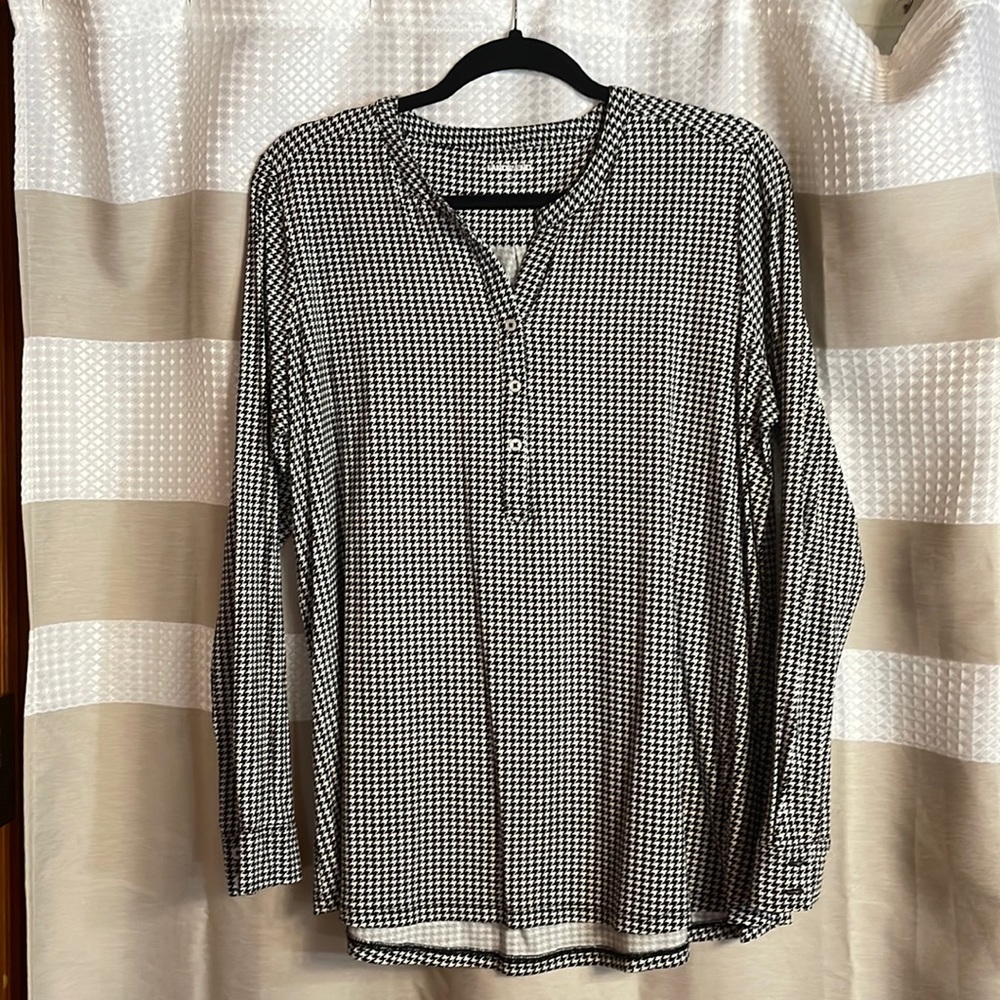 Lands End Black and White Herringbone Tunic